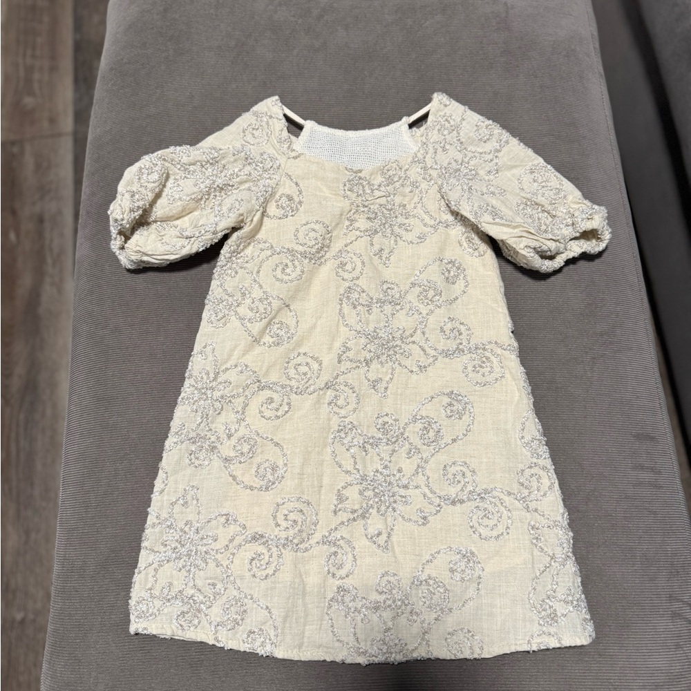 Zara Casual Dress in Cream with Elegant Lace Detailing